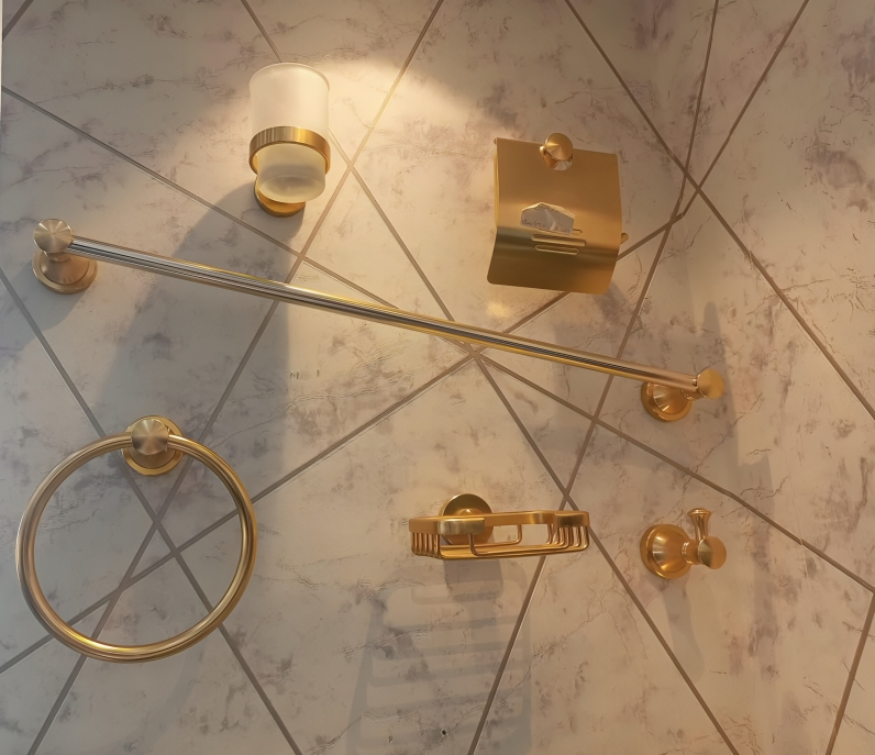 Accessories & Chromatics